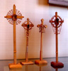 crosses 1